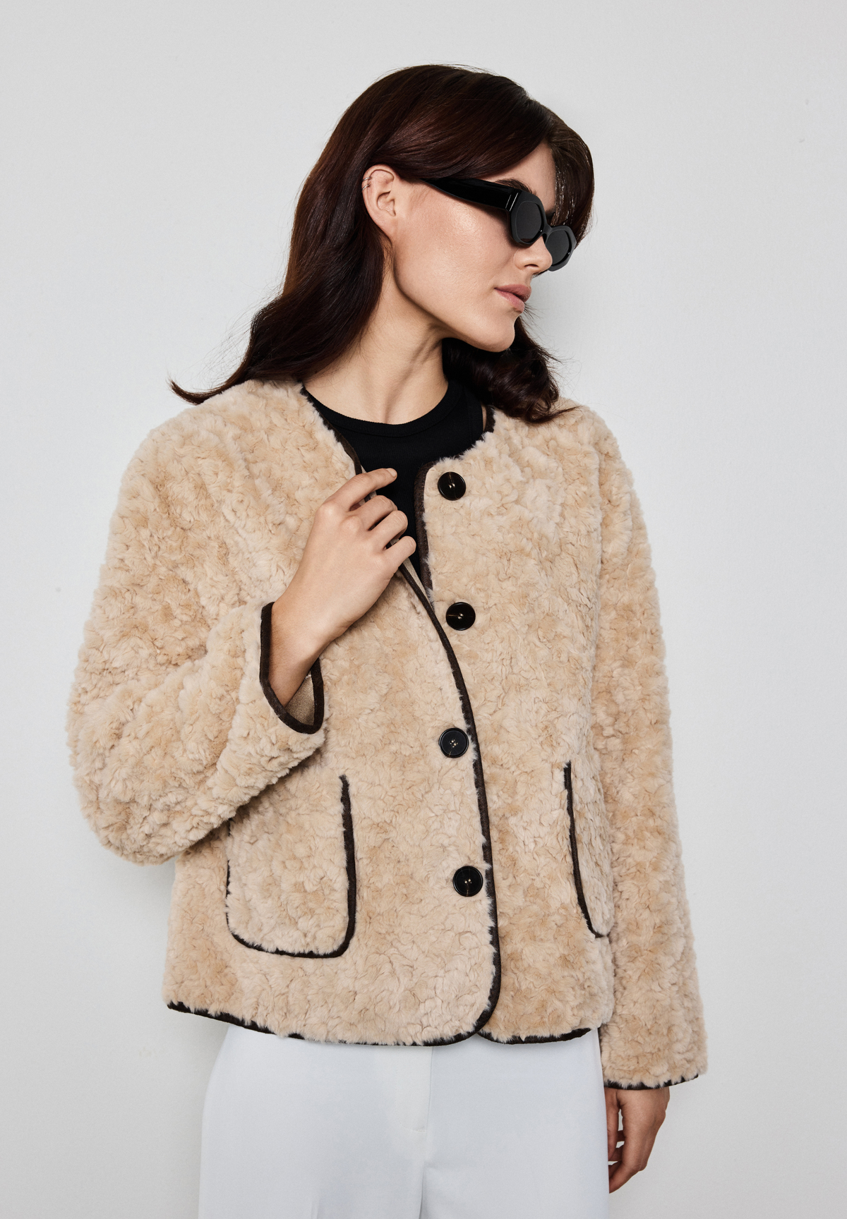 NOTYZ Faux fur jakke med knapper Jakker Beige
