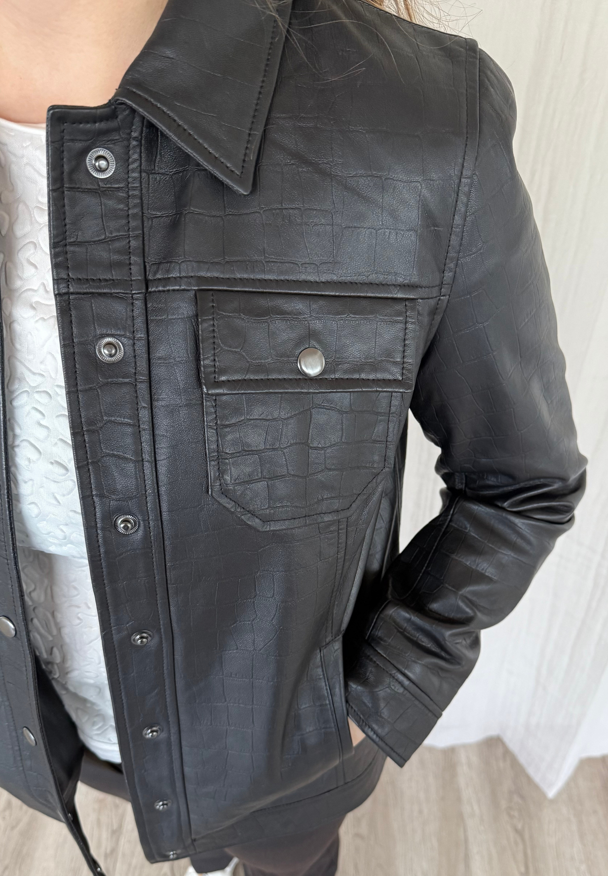 BTFCPH Jakke i krokodillepræget læder - KOLLEKTIONSSALG Jakker Sort