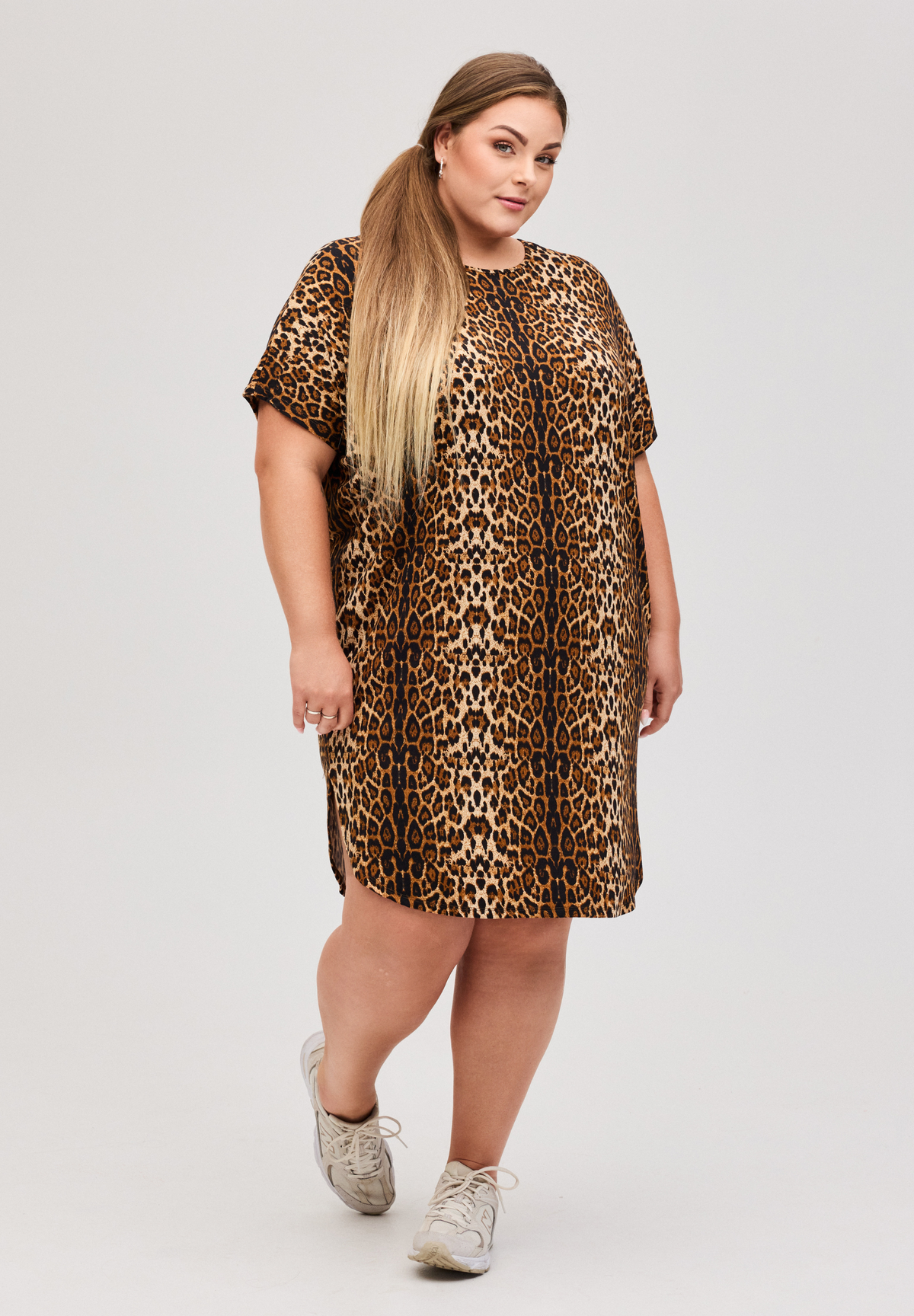 NO. 1 BY OX Kjole i leopardprint Kjoler Brown Leopard print