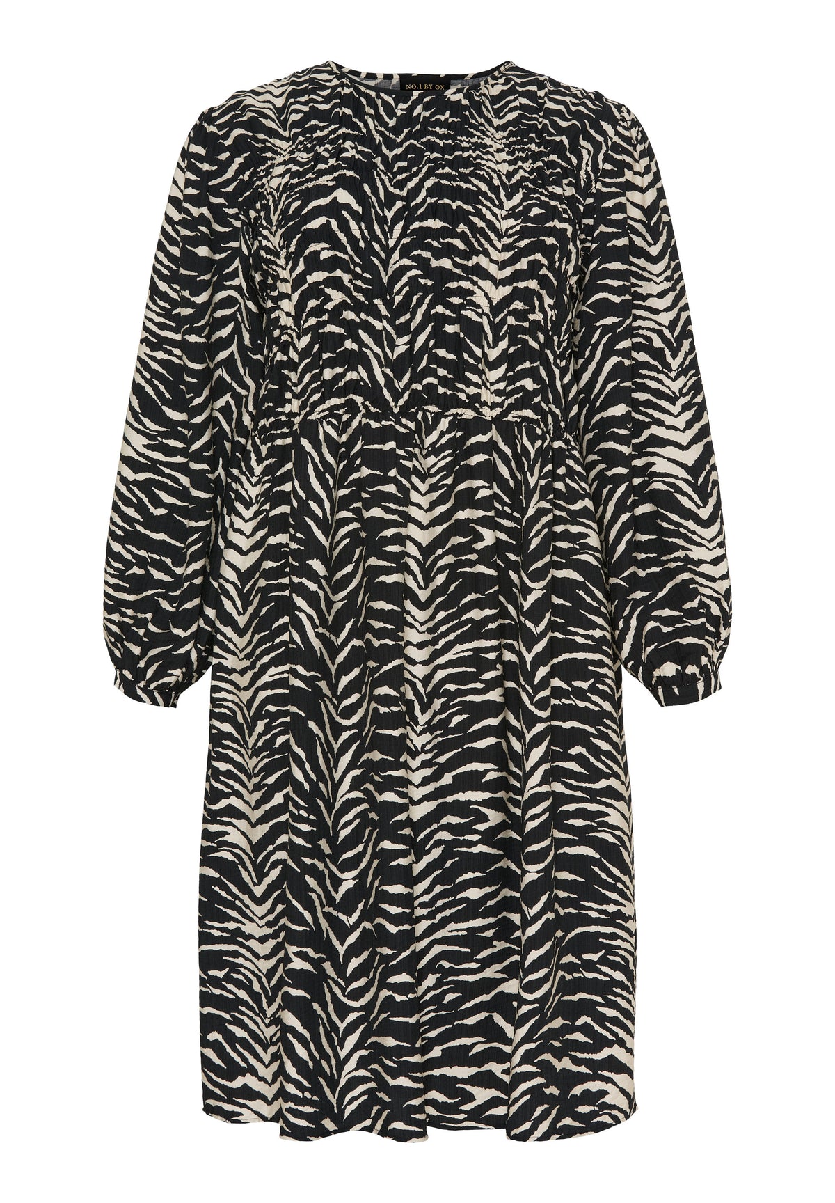 NO. 1 BY OX Kjole i zebra print med smock detaljer Kjoler Black w Cream Leo Print