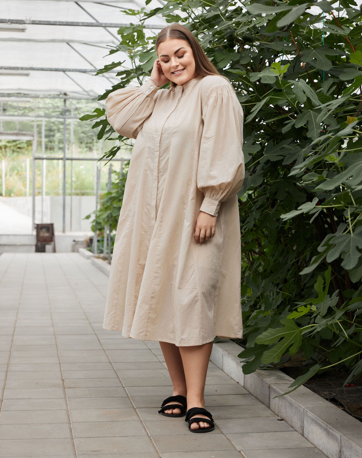 NO. 1 BY OX Kjole med skjulte knapper Kjoler Beige