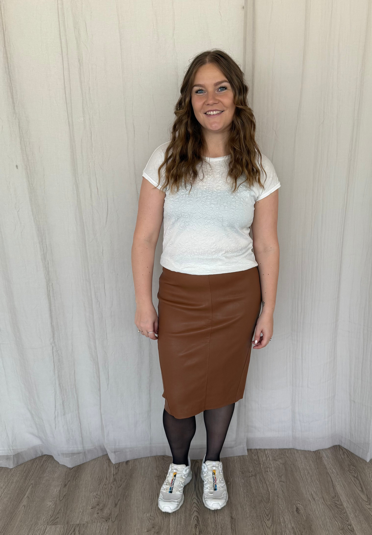 NOTYZ Knælang pencilnederdel - KOLLEKTIONSSALG Nederdele Brun