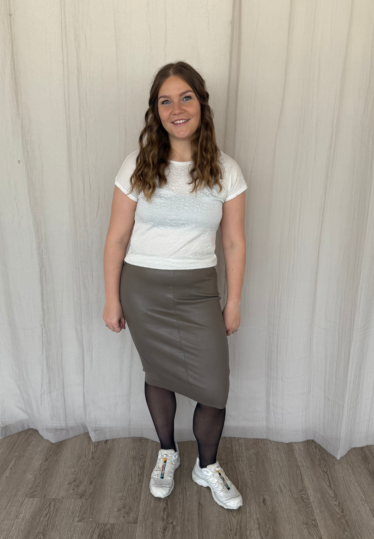 NOTYZ Knælang pencilnederdel - KOLLEKTIONSSALG Nederdele Brun