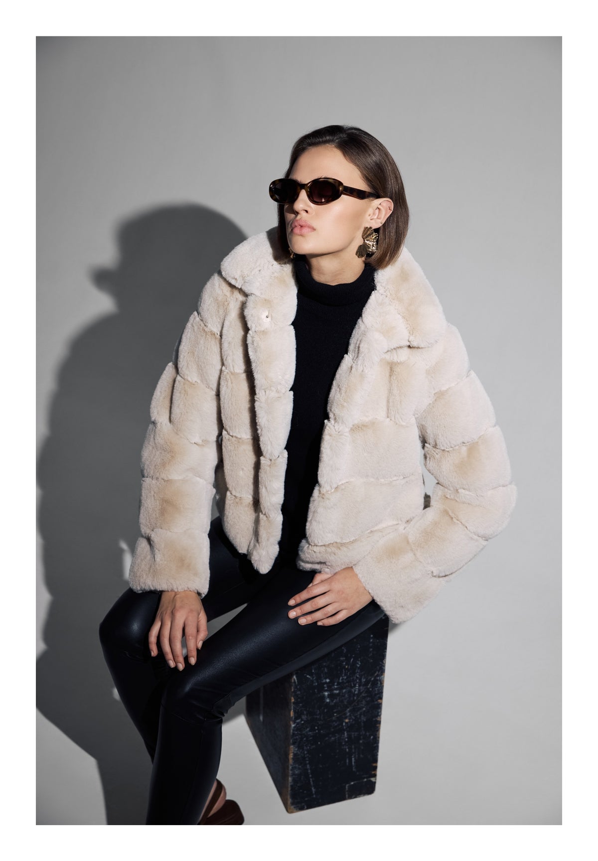 NOTYZ Kort faux fur jakke Jakker Beige