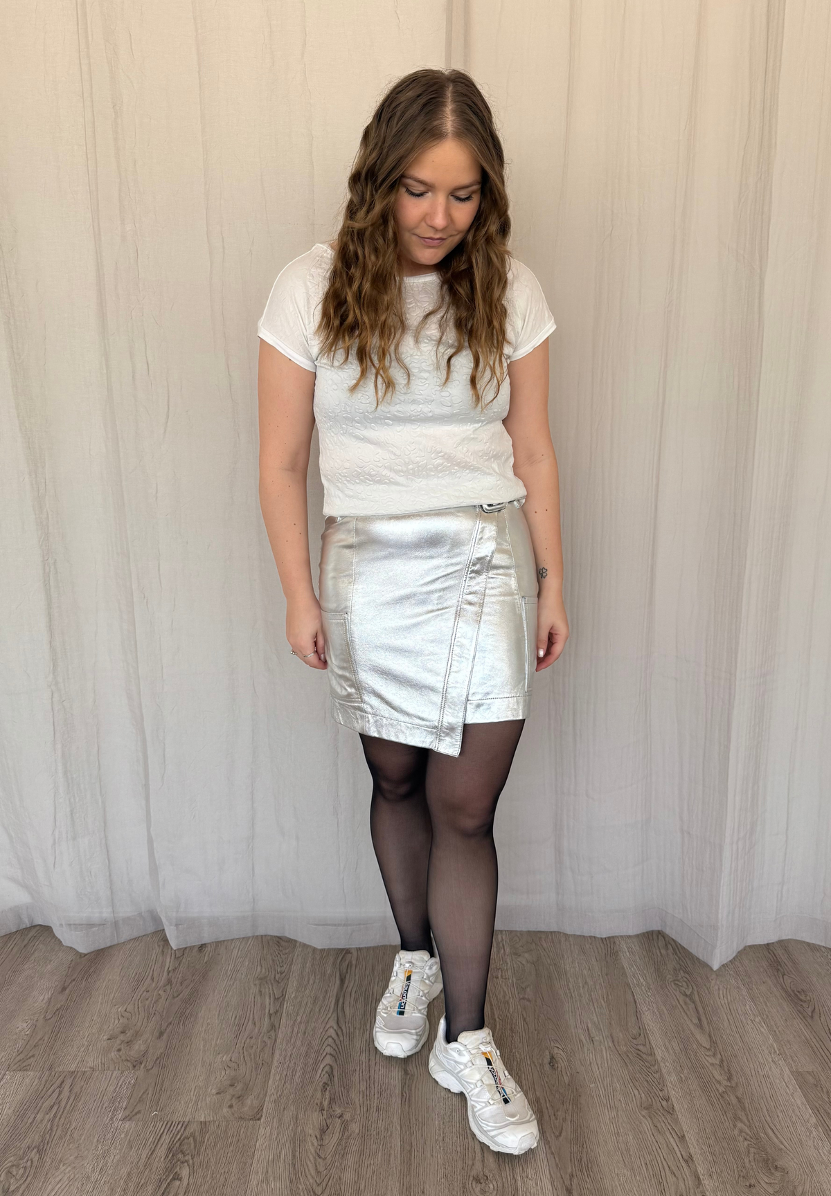 NOTYZ Lædernederdel med bælte - KOLLEKTIONSSALG Nederdele Grå