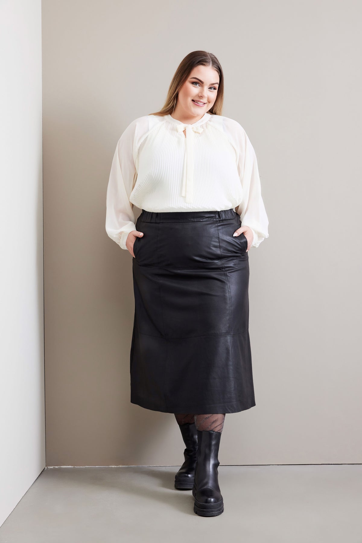 NO. 1 BY OX Lang A-shape nederdel Nederdele Sort