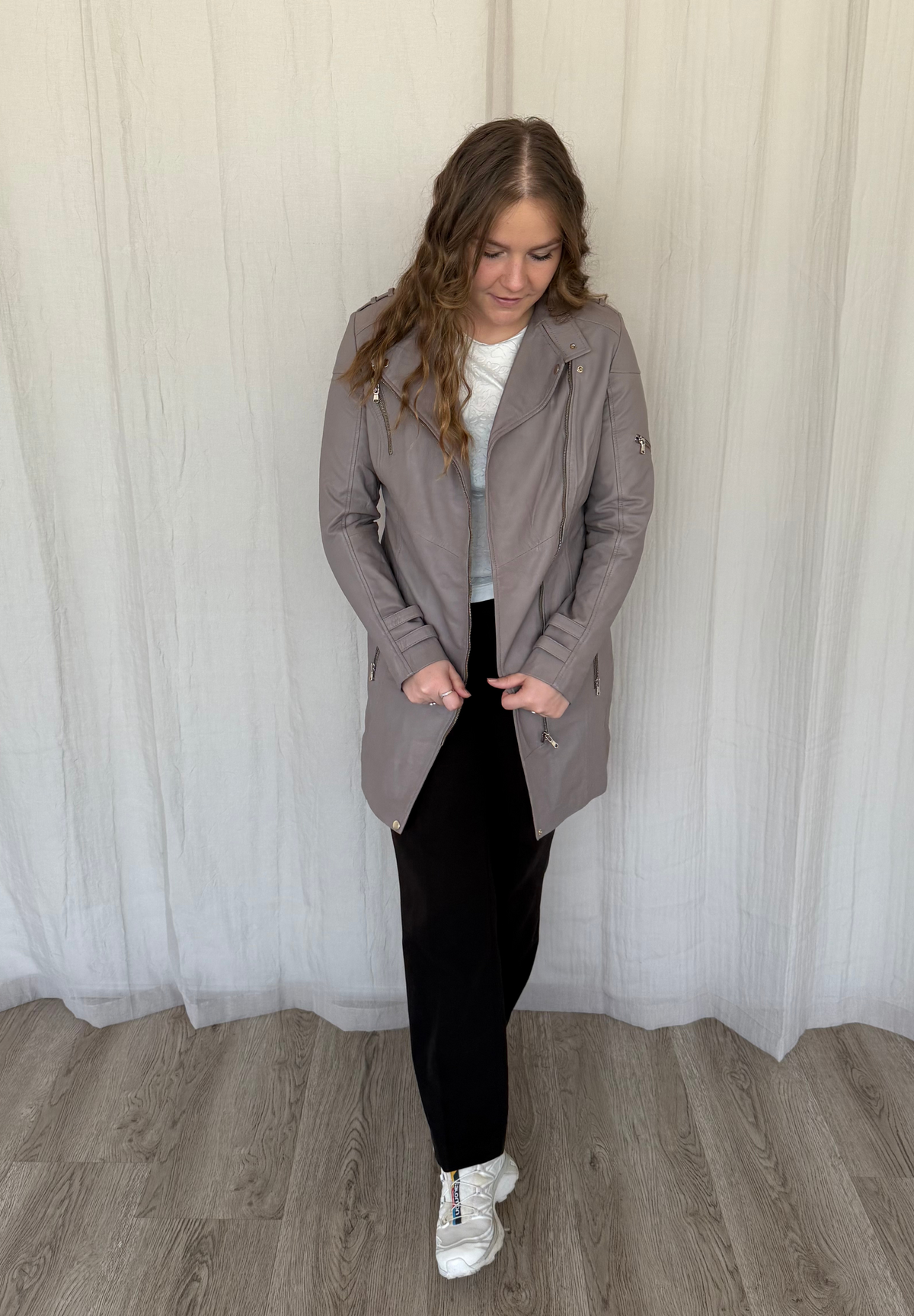 NOTYZ Lang biker læderjakke - KOLLEKTIONSSALG Jakker Soft taupe