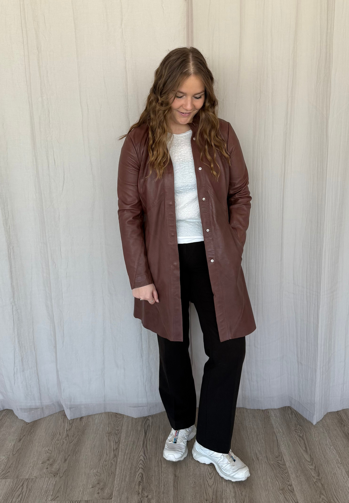 BTFCPH Lang læderjakke - KOLLEKTIONSSALG Kjoler Cappuccino