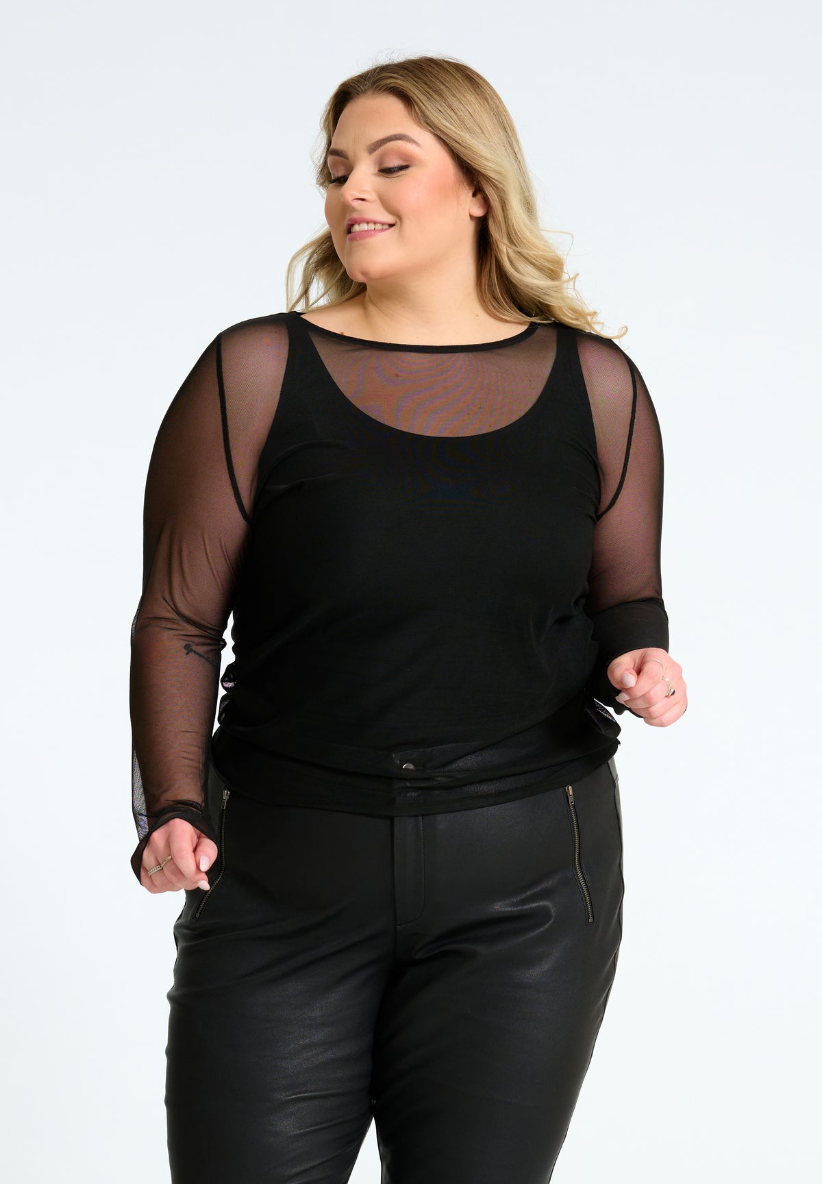 NO. 1 BY OX Mesh bluse Bluser Sort