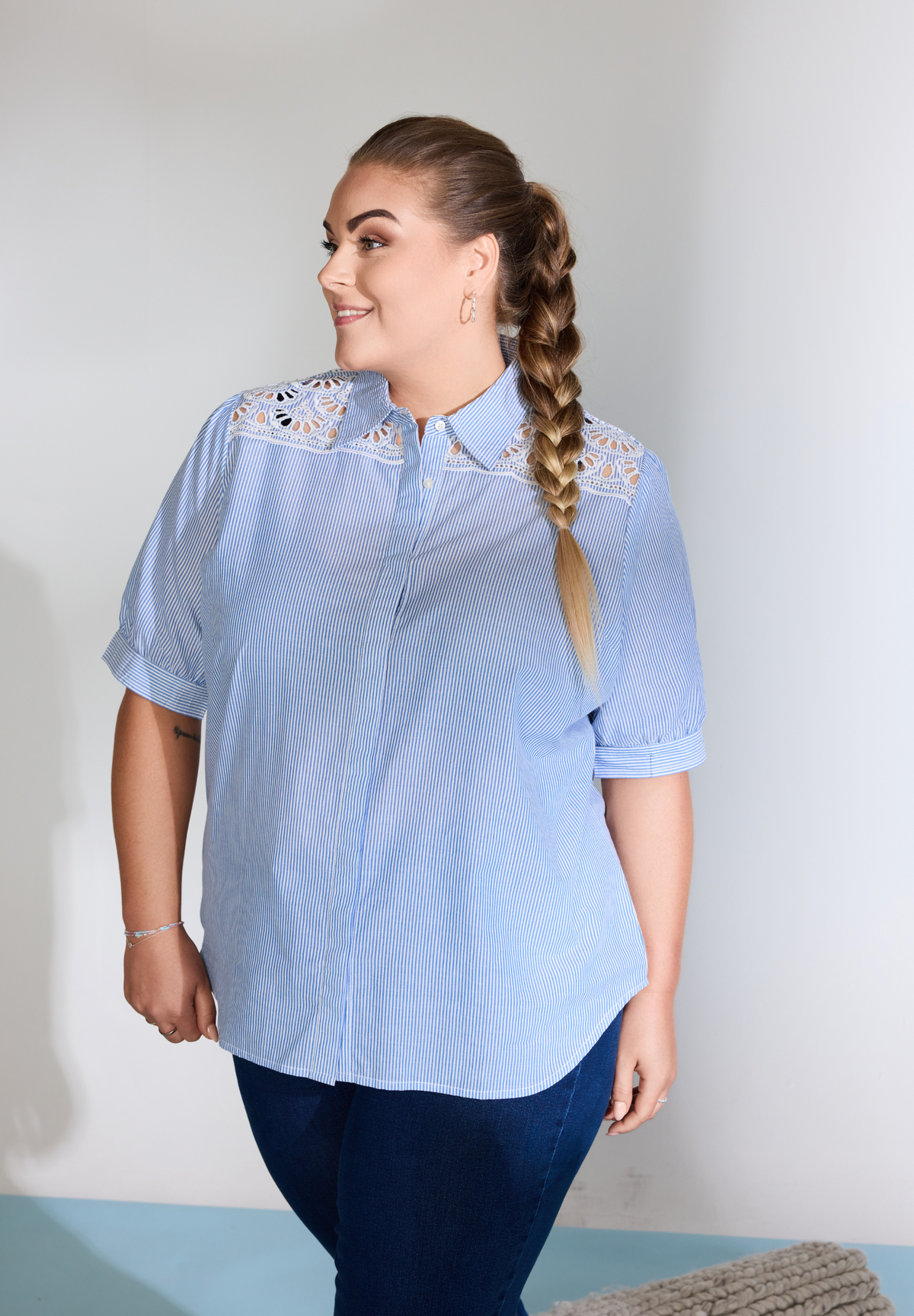 NO. 1 BY OX Skjorte med broderi Skjorter White/Blue pinstripe