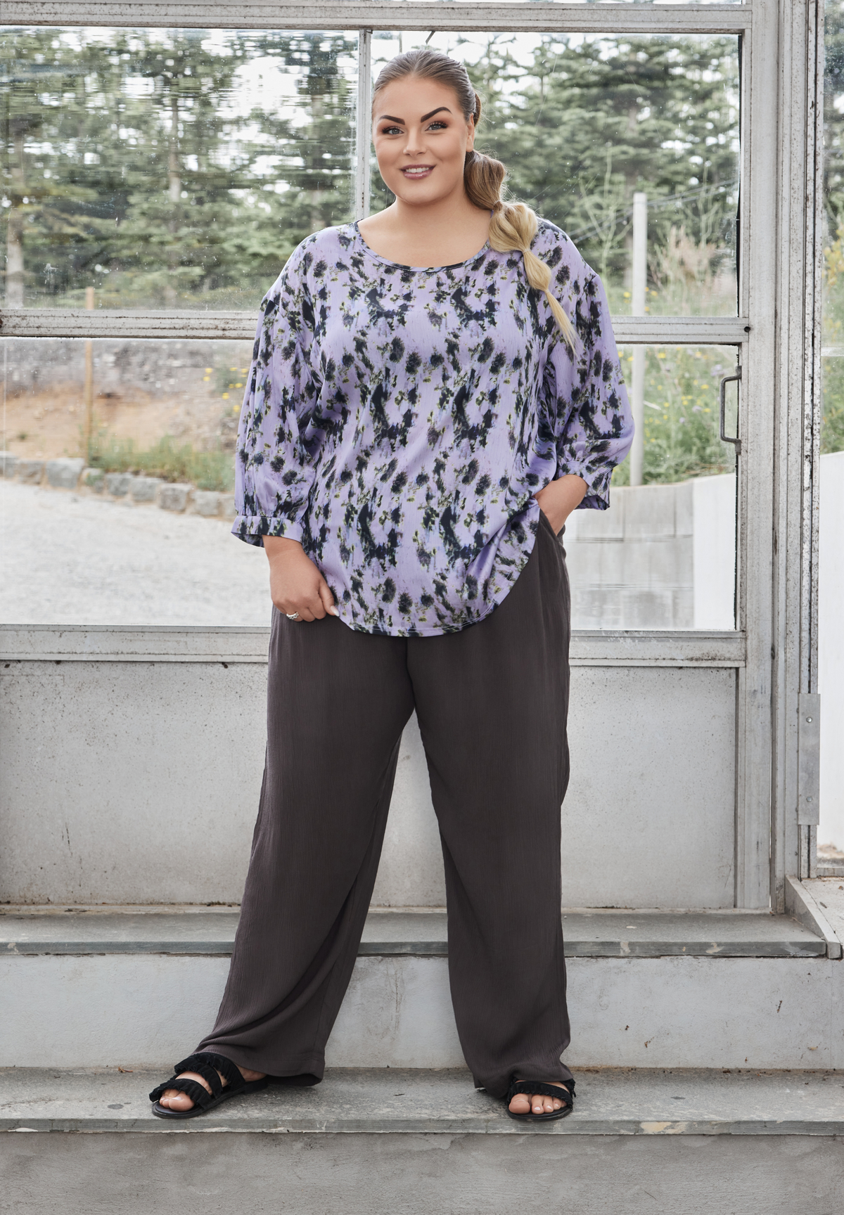 NO. 1 BY OX Elegant bluse med 3/4 ærmer Bluser Paisley Purple w Black Graphic print