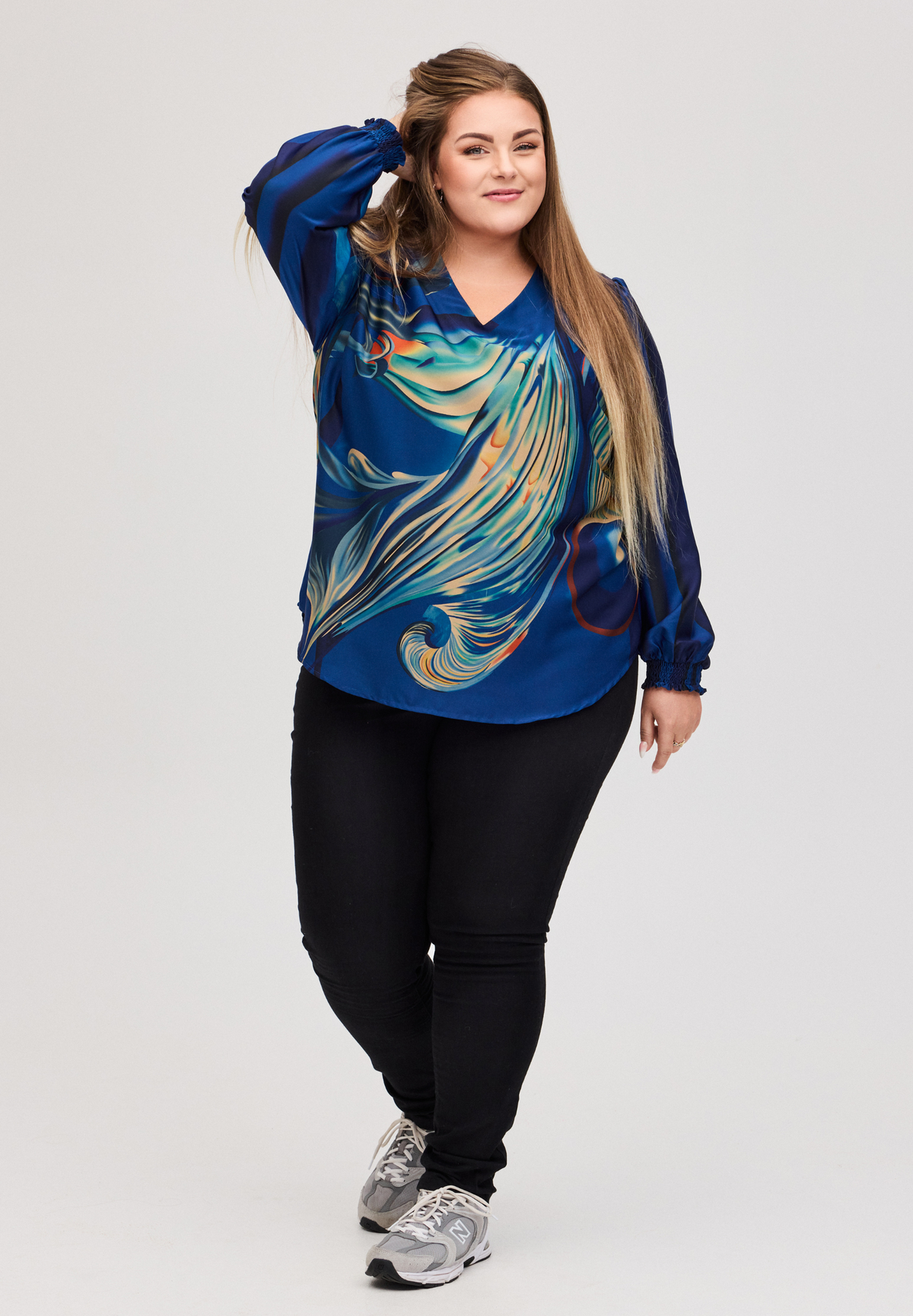 NO. 1 BY OX V neck blouse and LS smock cuffs Bluser Dark Cobalt Blue w big graphic print