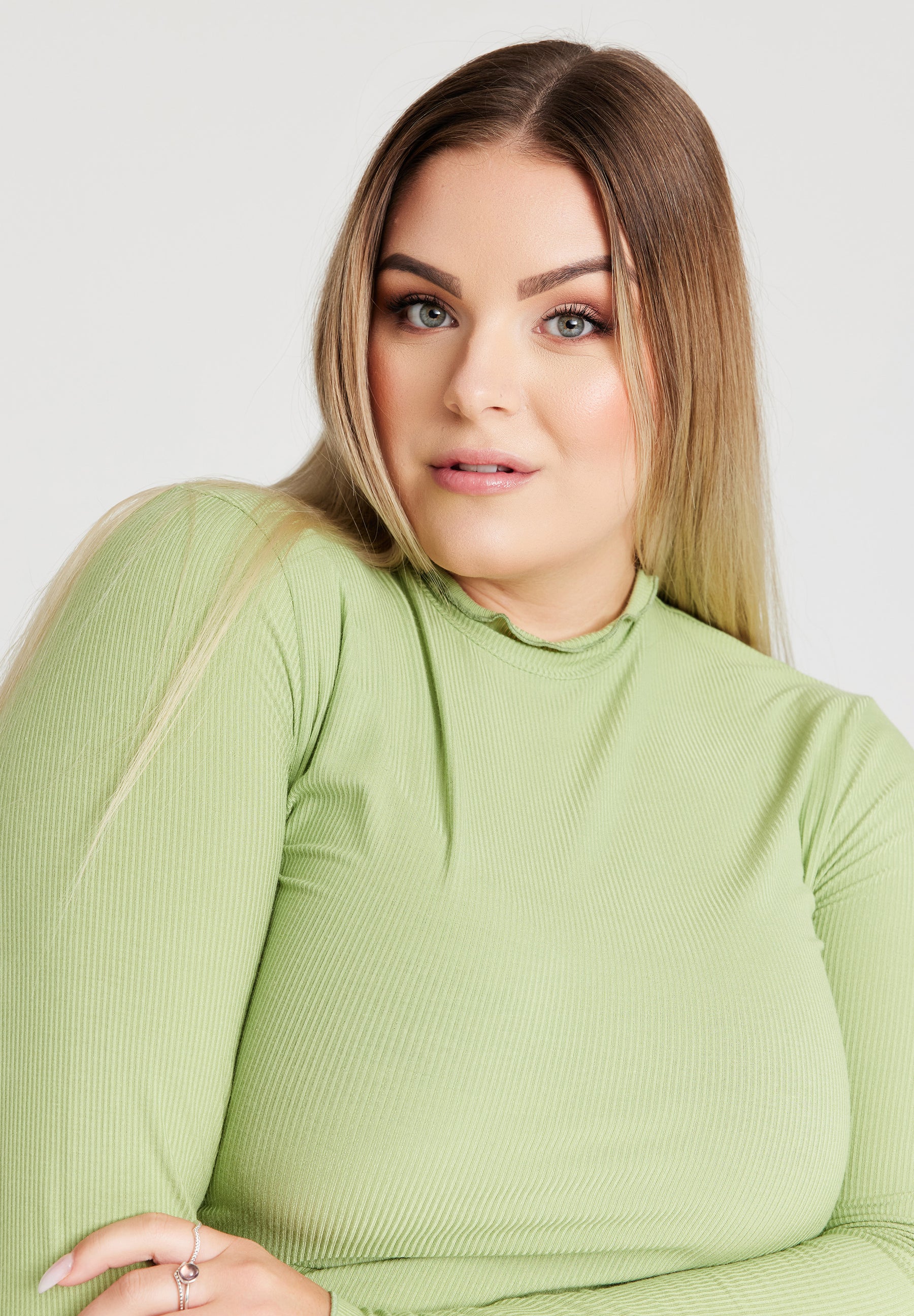 NO. 1 BY OX Bluse med bølgekant Bluser Grøn