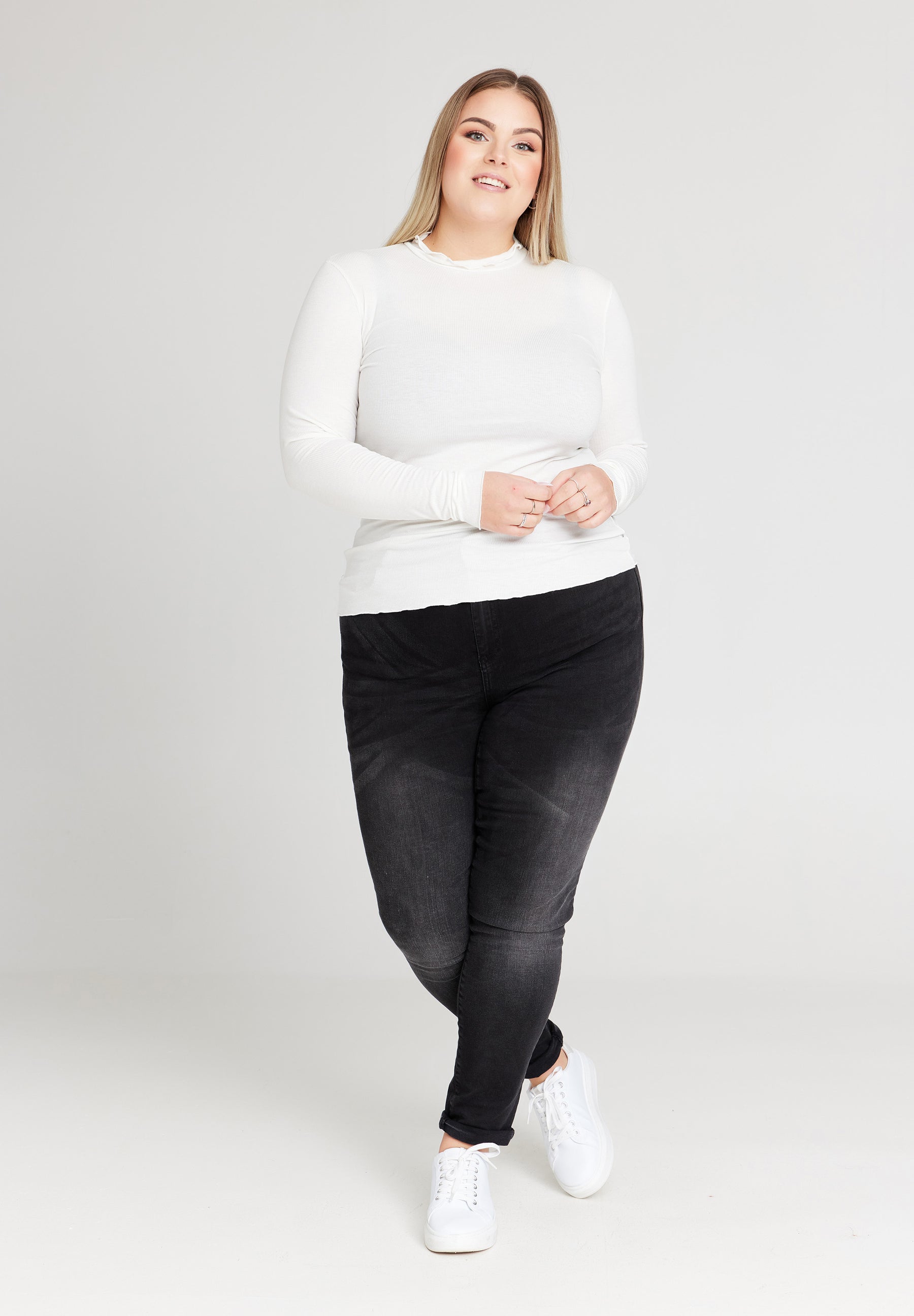 NO. 1 BY OX Bluse med bølgekant Bluser Hvid