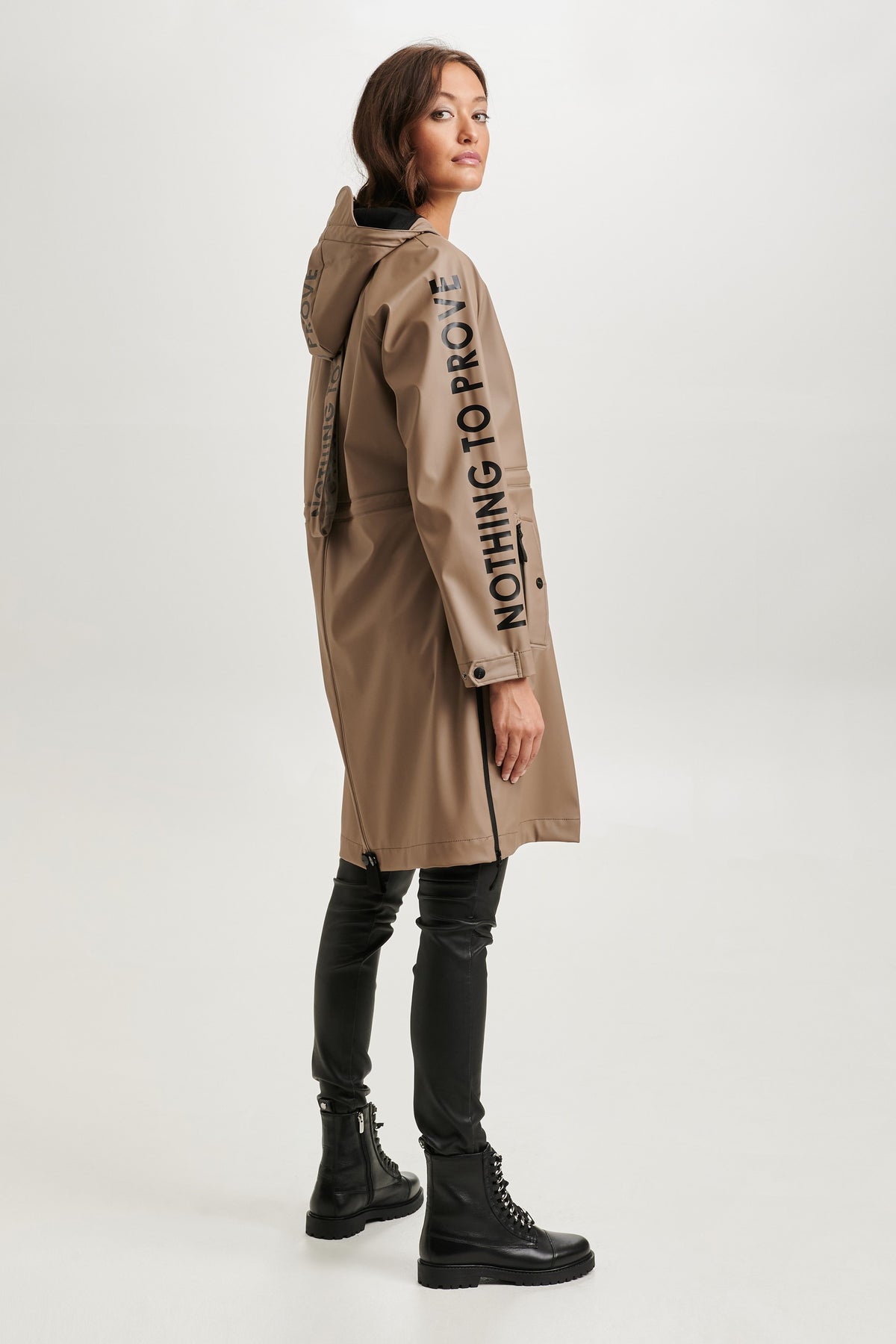 NOTYZ Lang regnjakke Frakker Brun