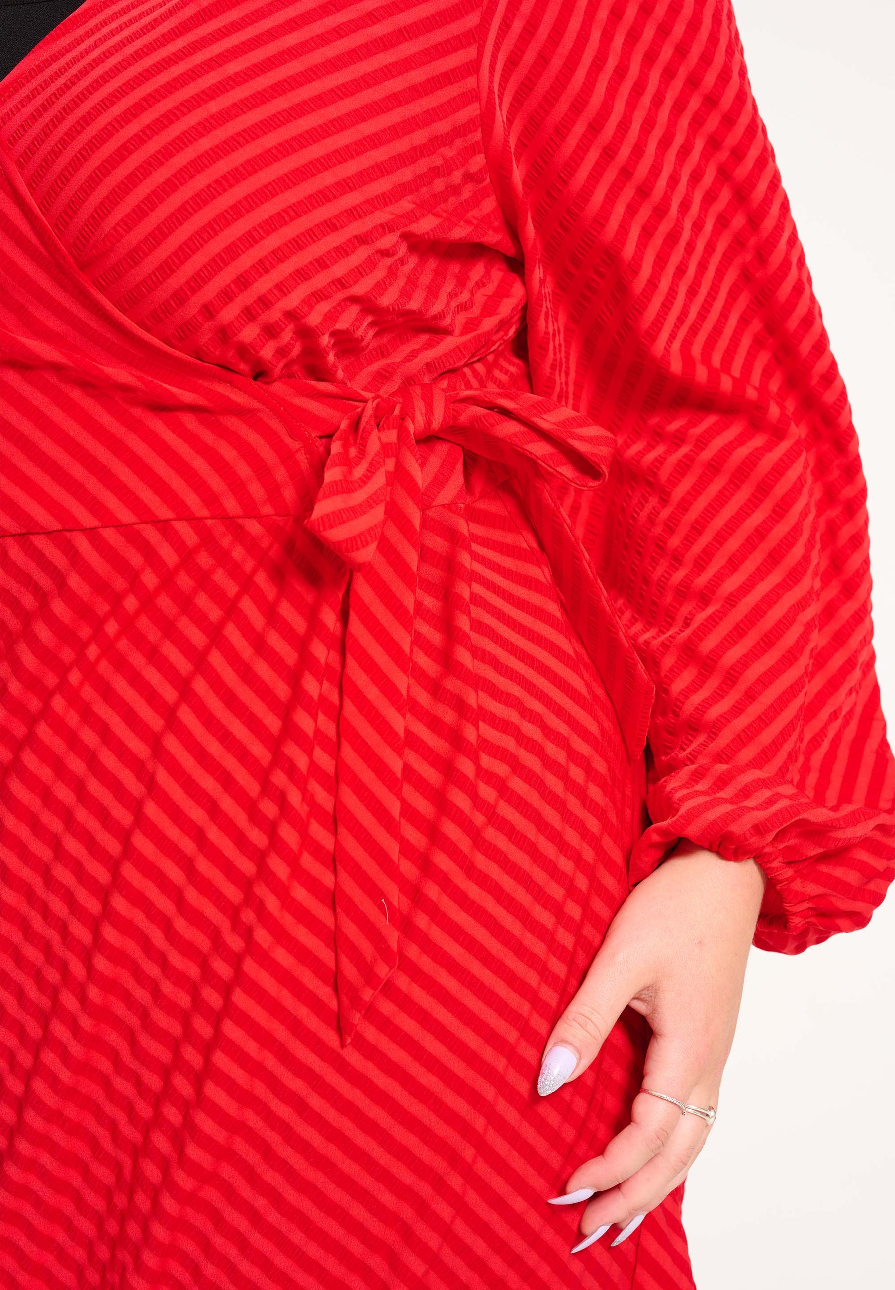 NO. 1 BY OX Langærmet kjole med slå-om detalje Kjoler Rød