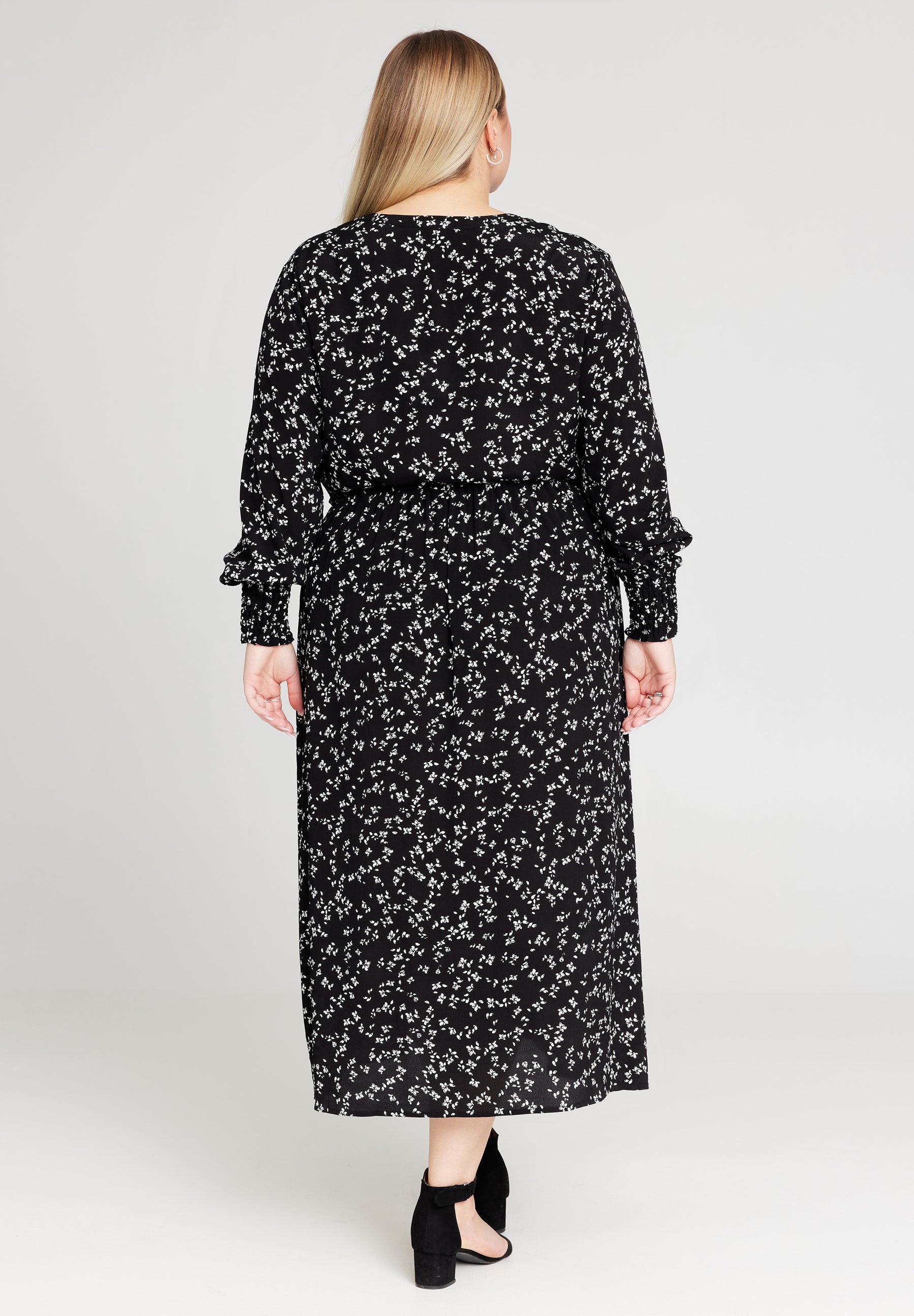NO. 1 BY OX Midi kjole med hvide blomster Kjoler Sort