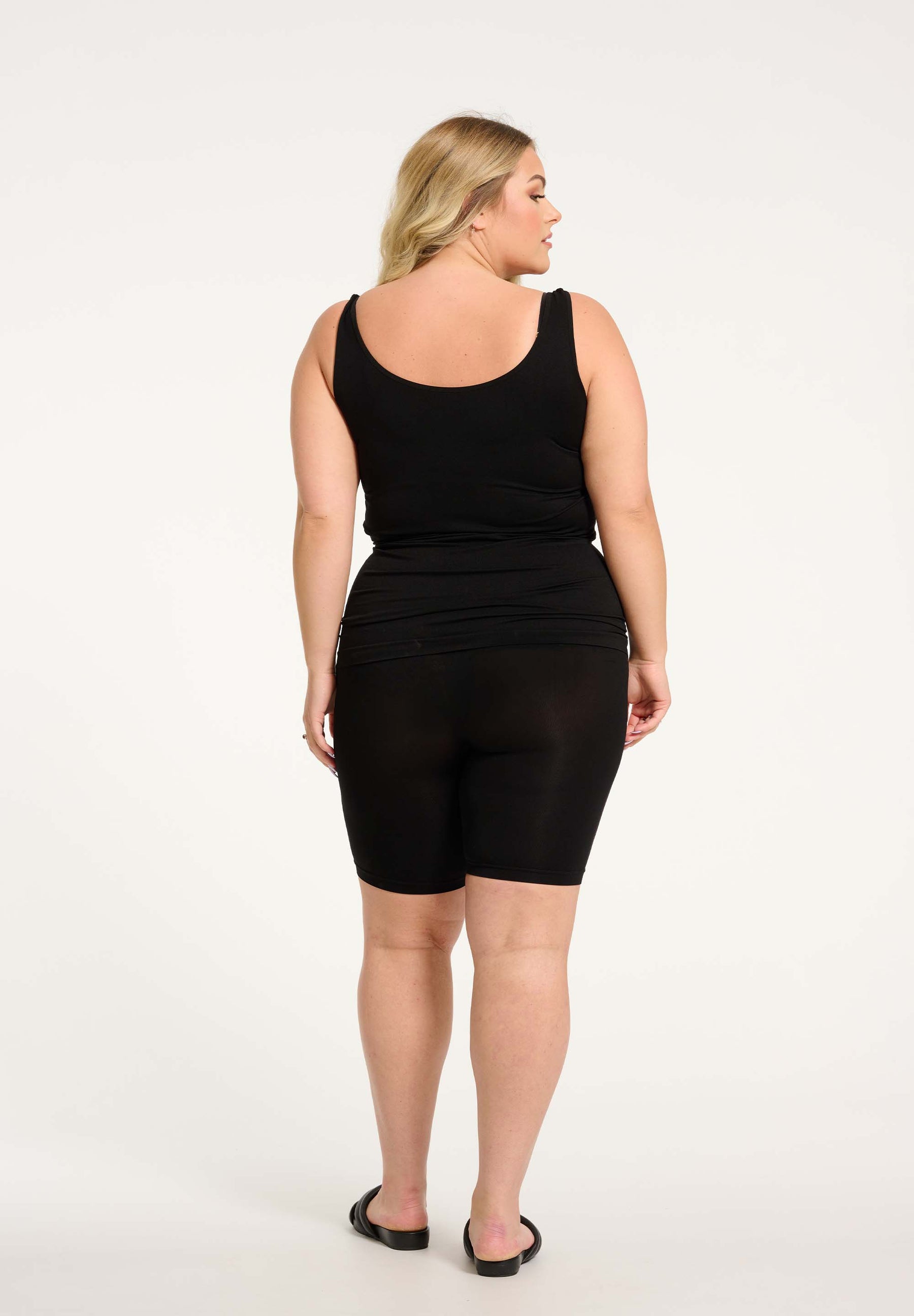 NO. 1 BY OX Shape shorts Leggings Sort