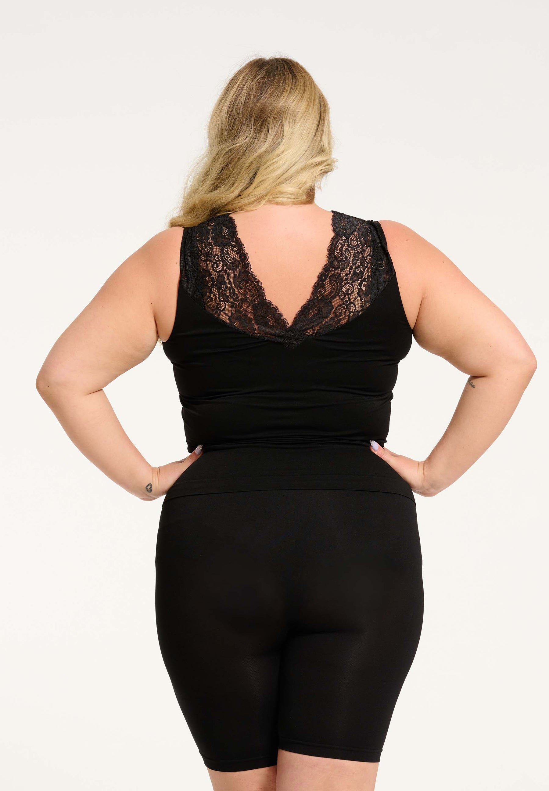 NO. 1 BY OX Shaping blondetop Tops Sort