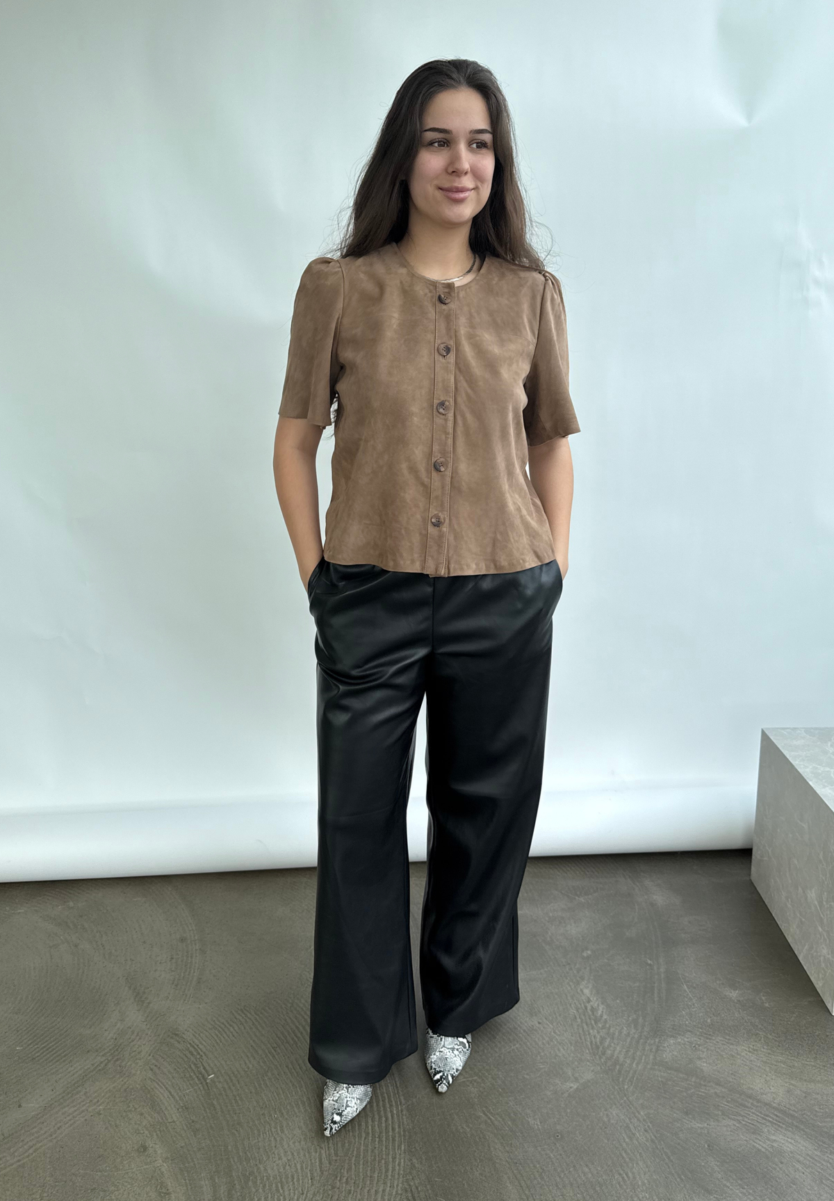 NOTYZ Bluse i ruskind - KOLLEKTIONSSALG Bluser Brun
