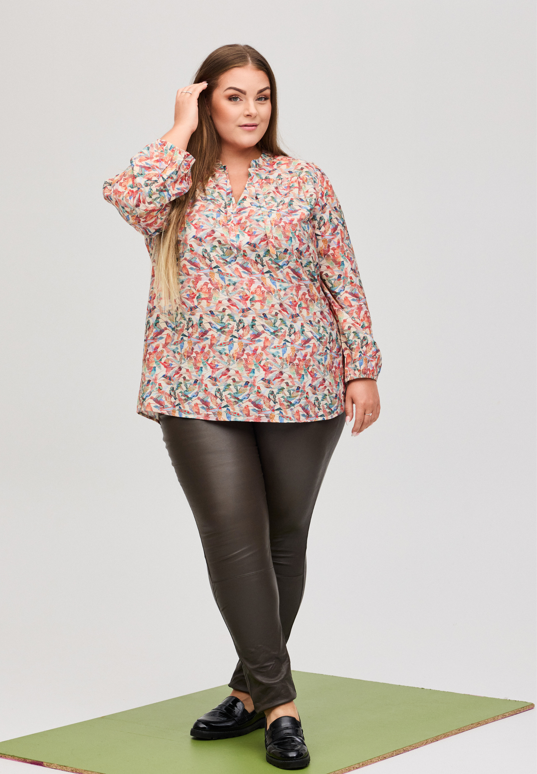 NO. 1 BY OX Bluse med print Bluser Cream w coloured birds