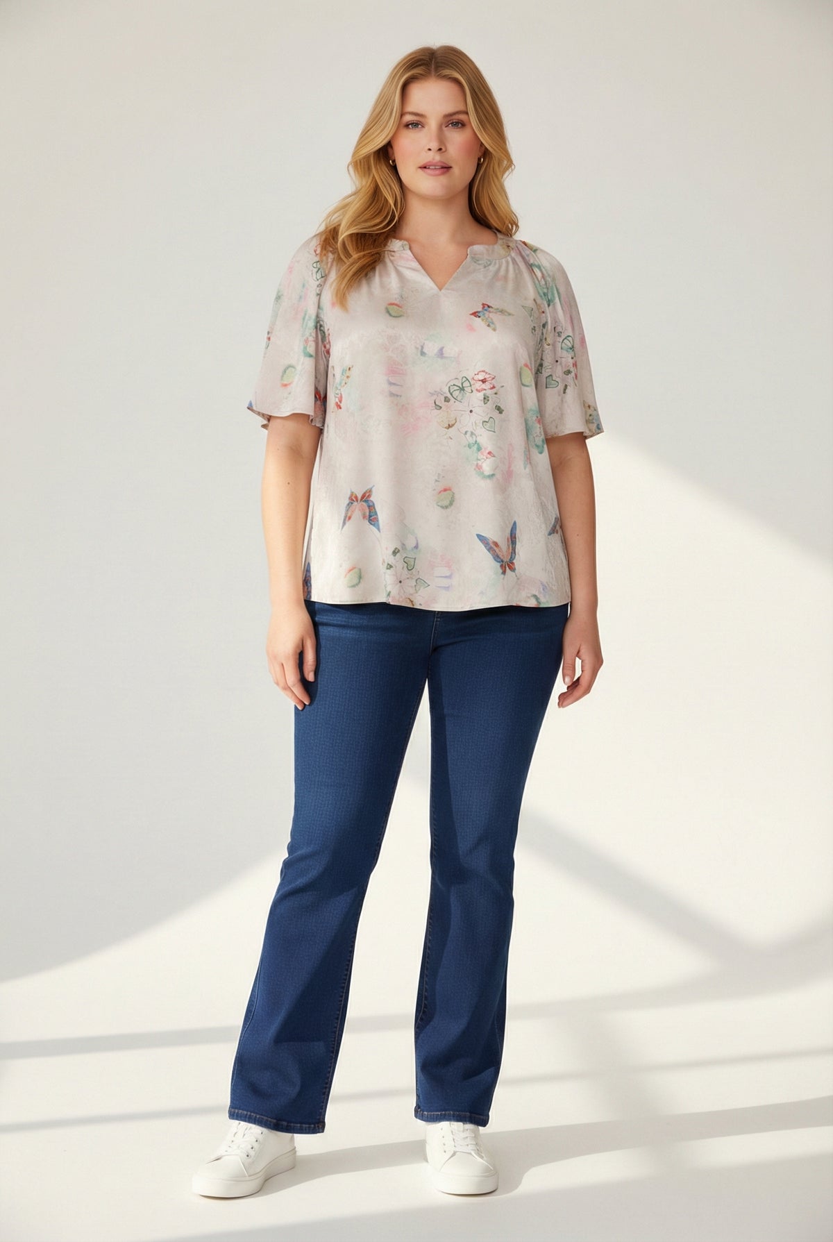 NO. 1 BY OX Elegant bluse Bluser Sand w Butterfly print