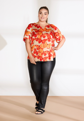 NO. 1 BY OX Elegant og feminin t-shirt Bluser Beige w Red summer Orange butterflies