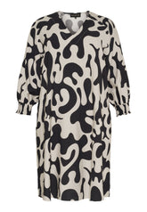 NO. 1 BY OX Elegant og klassisk kjole med mønster Kjoler Sand w Black splatter print