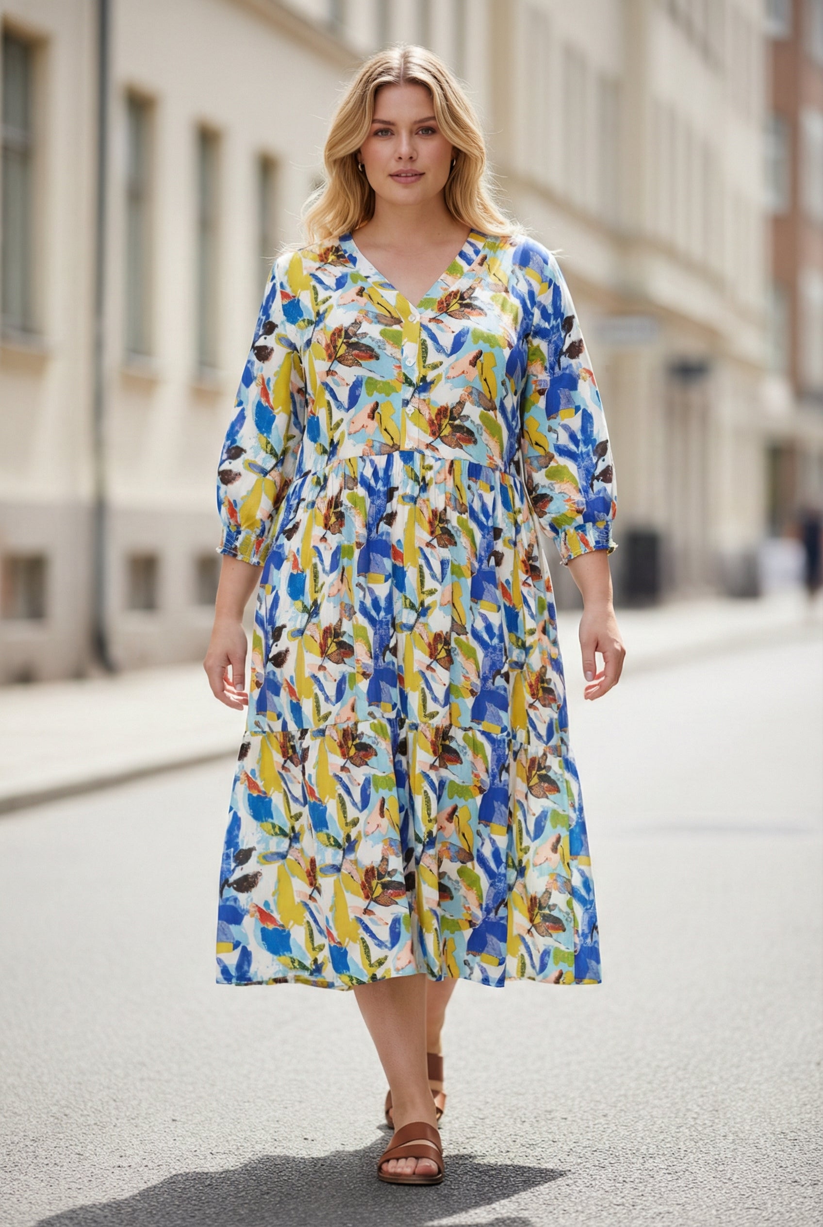 NO. 1 BY OX Kjole i smukke forårsfarver Kjoler Cream w blue and yellow flowers