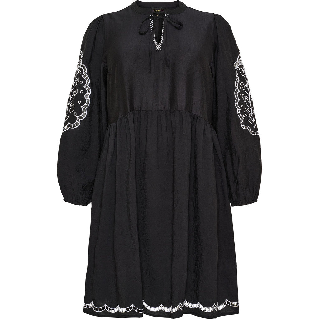 NO. 1 BY OX Kjole med broderi detaljer Kjoler Sort