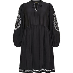 NO. 1 BY OX Kjole med broderi detaljer Kjoler Sort