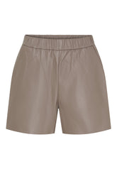 NOTYZ Korte lædershorts med saddle back Shorts Soft taupe