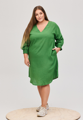 NO. 1 BY OX Loose v neck dress and 3/4 sleeves and smock cuffs Kjoler Grøn