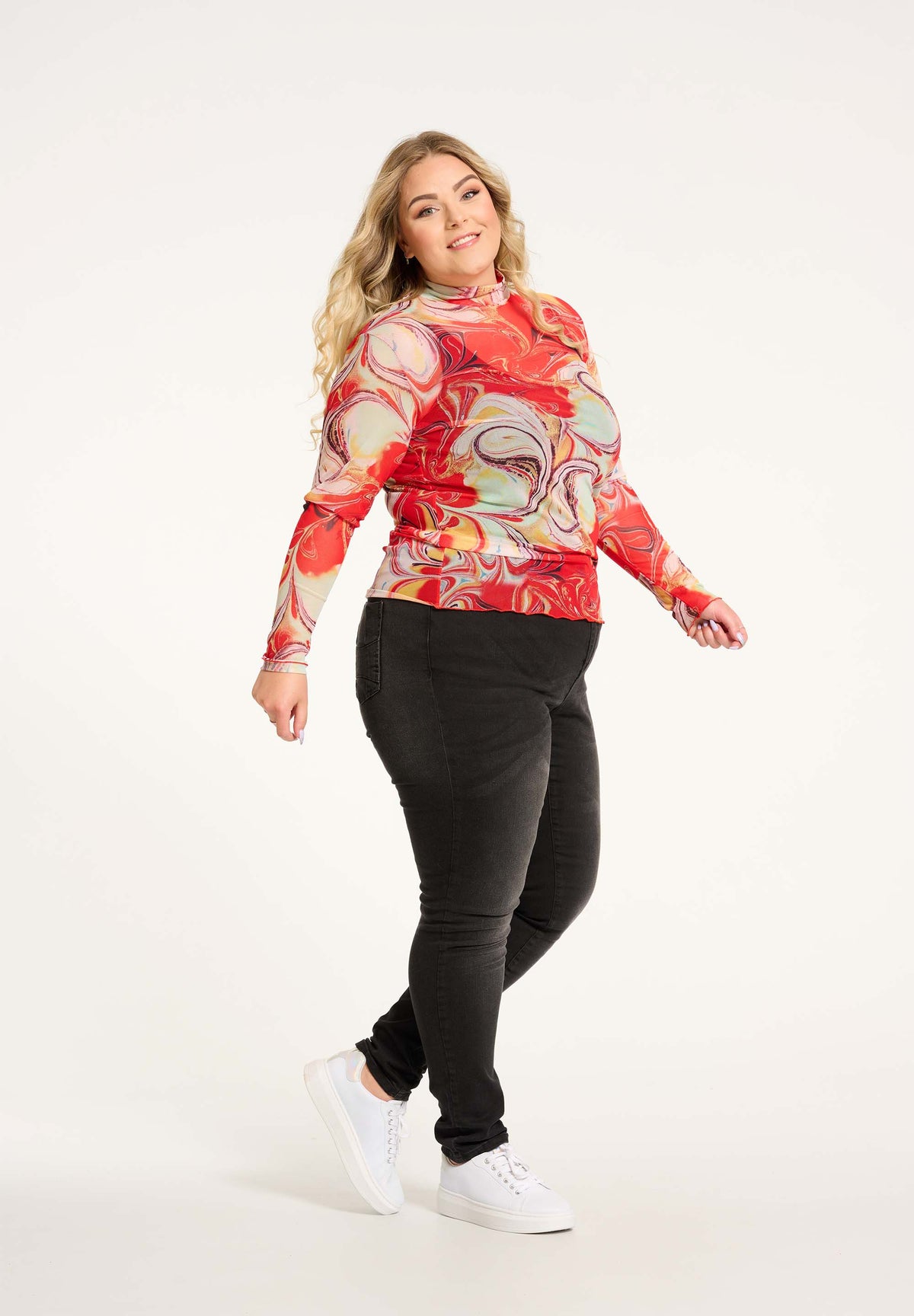 NO. 1 BY OX Mesh bluse med grafisk print Bluser Rød