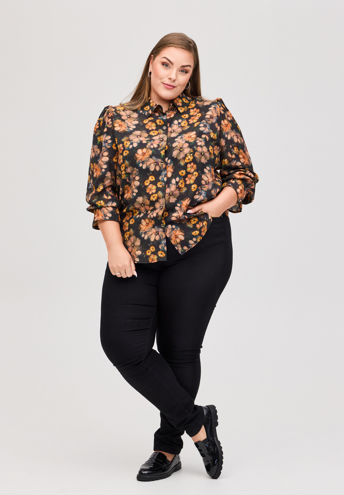 NO. 1 BY OX Elegant skjorte med blomsterprint Skjorter Black w Marmalade Rose flowers