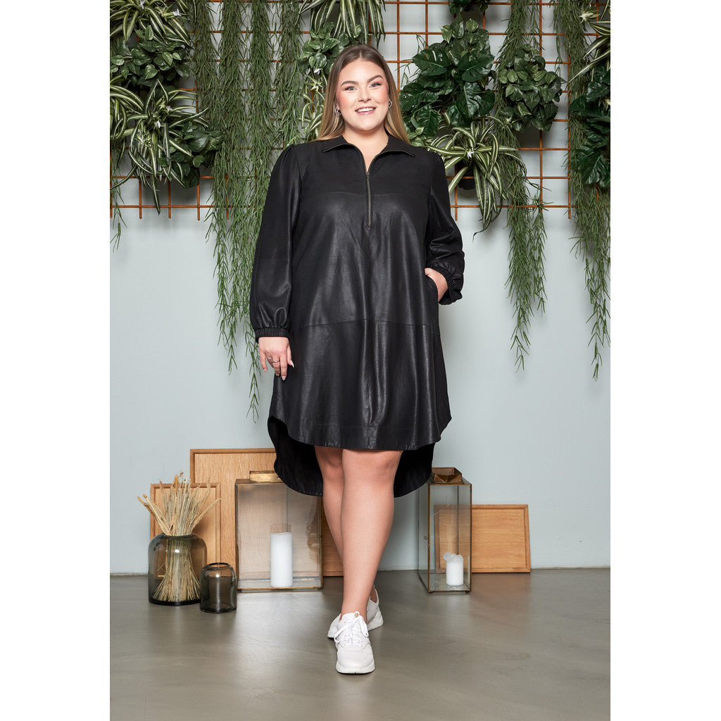 NO. 1 BY OX Skindkjole - KOLLEKTIONSSALG Kjoler Sort