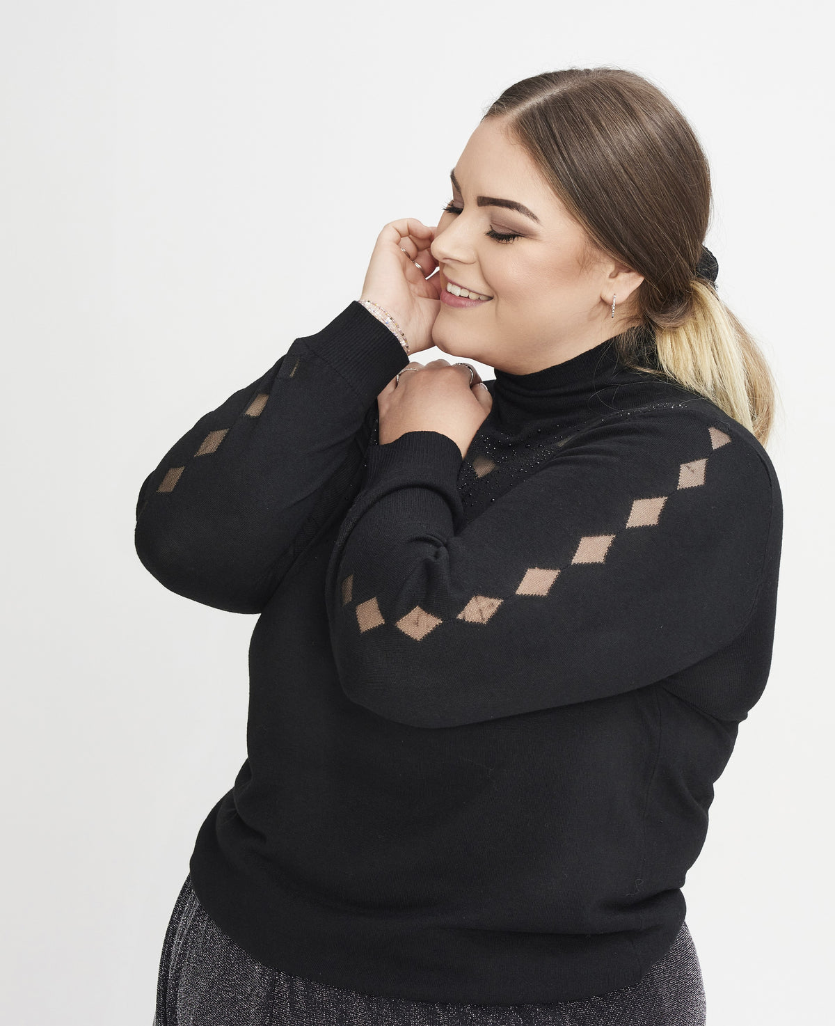 NO. 1 BY OX Stickad blus med polokrage och glitterdetaljer Tröjor Svart