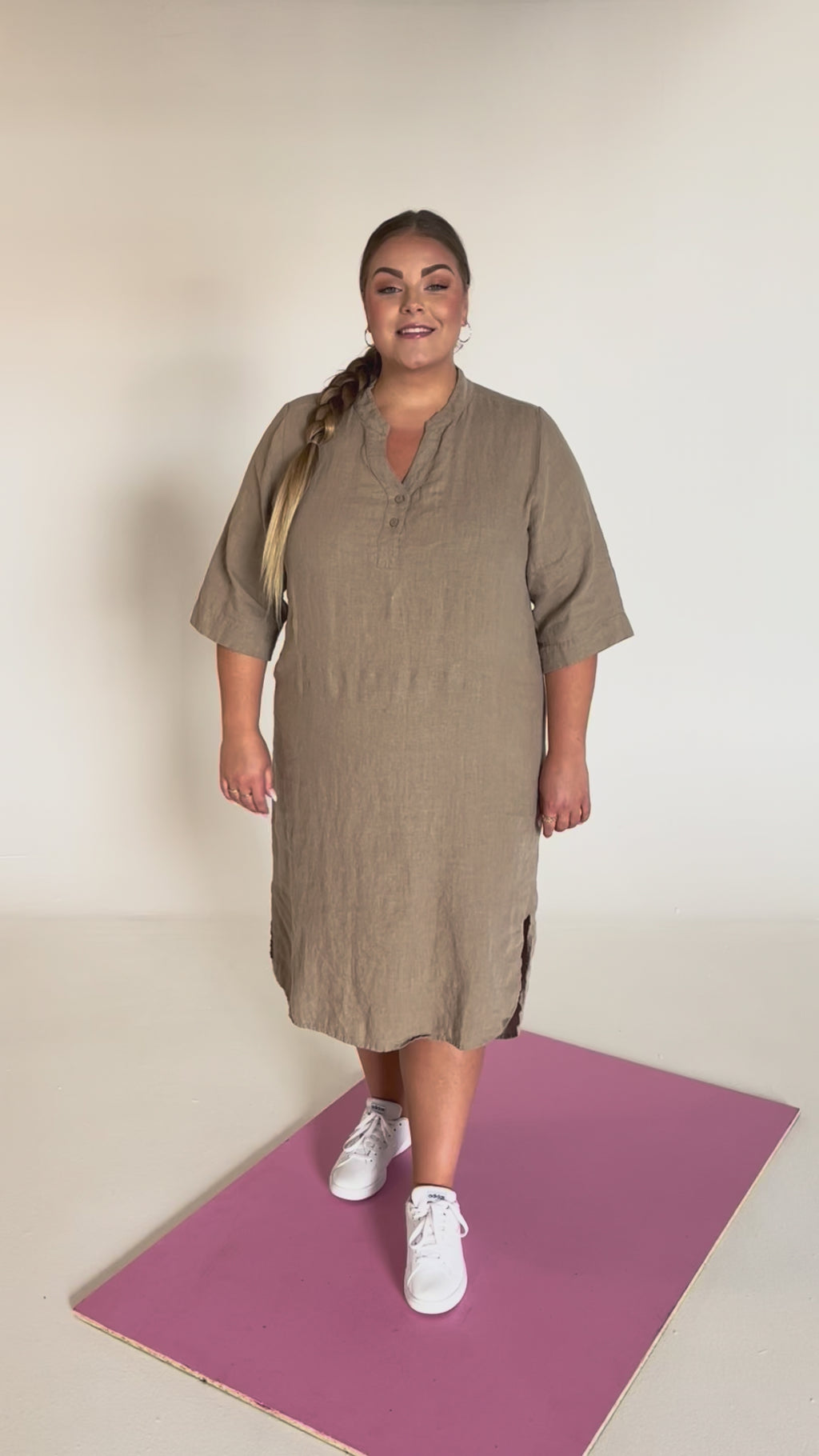 NO. 1 BY OX Hør tunika kjole Kjoler Light Almond Brown