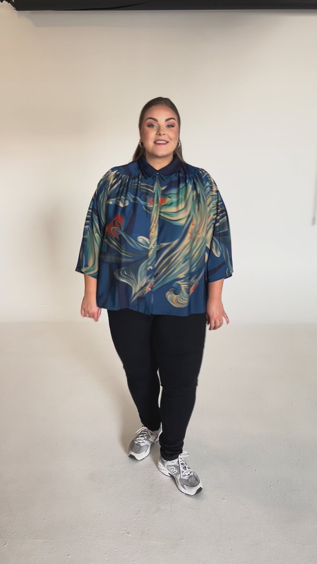 NO. 1 BY OX Kimono Blouse Bluser Dark Cobalt Blue w big graphic print