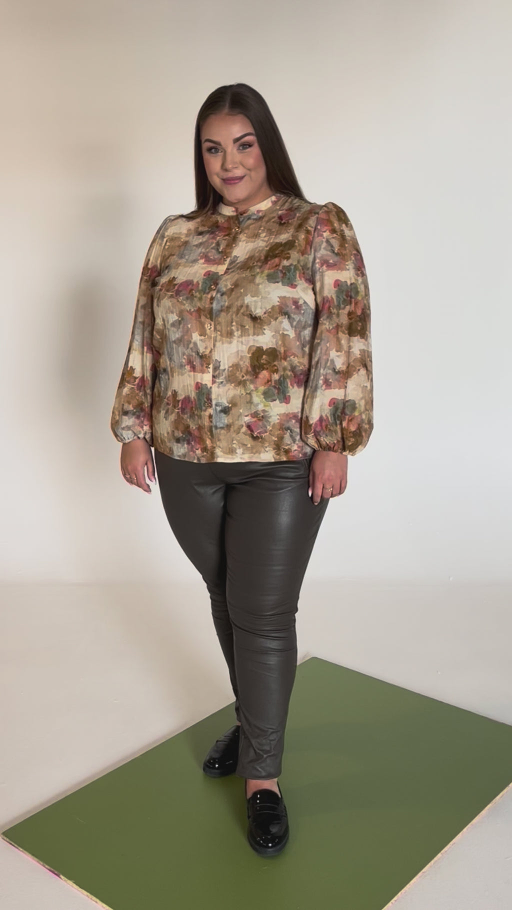 NO. 1 BY OX Elegant skjorte Skjorter Sand w watercolour flowers