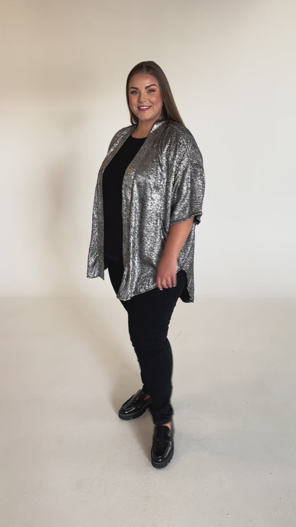NO. 1 BY OX Kimono i silver-look Bluser Black w metallic Silver