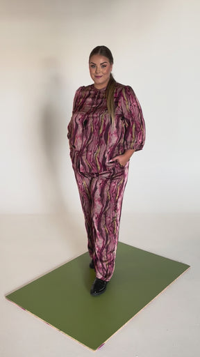 NO. 1 BY OX Bukser med vidde Bukser Pink watercolour print