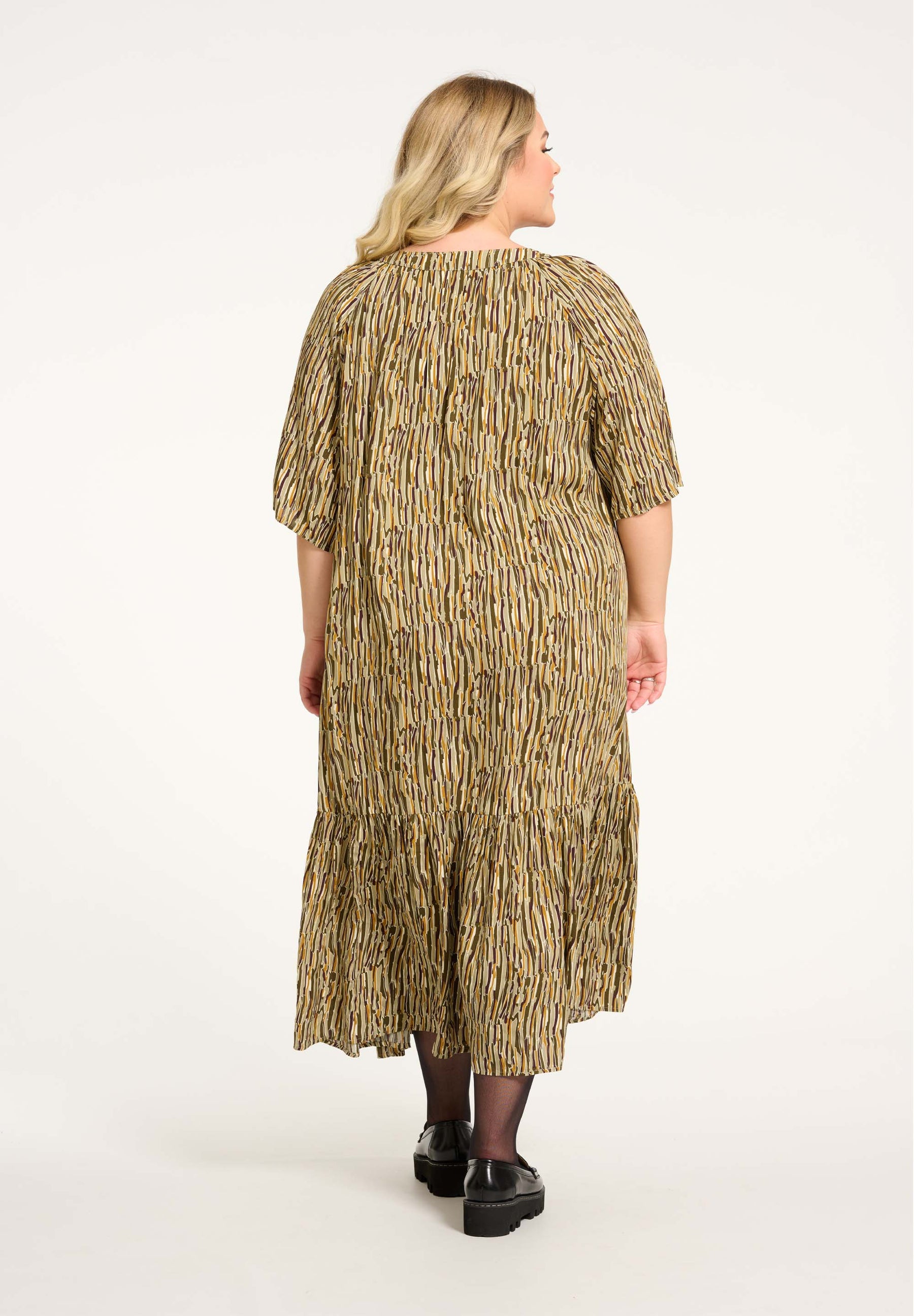 NO. 1 BY OX Midi-kjole med grafisk print og flæse Kjoler Grøn